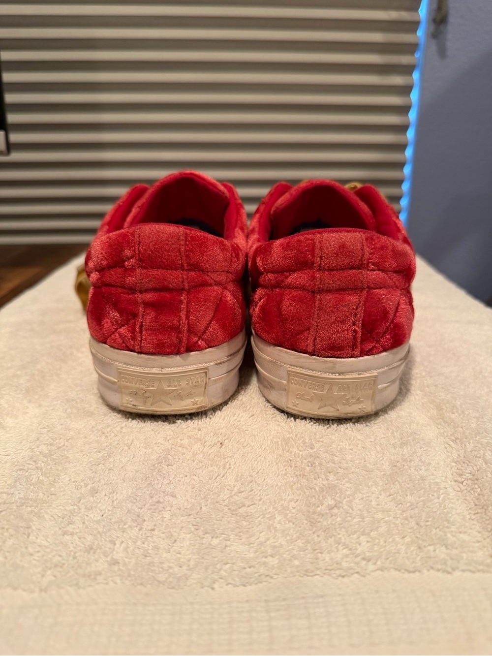 Converse Golf le fleur Red Velvet Low-Top Sneakers with Gold Velvet Laces - Picture 4 of 9